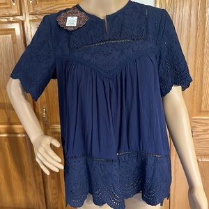 Knox Rose Navy Blue eyelet trim, peasant top with short sleeves